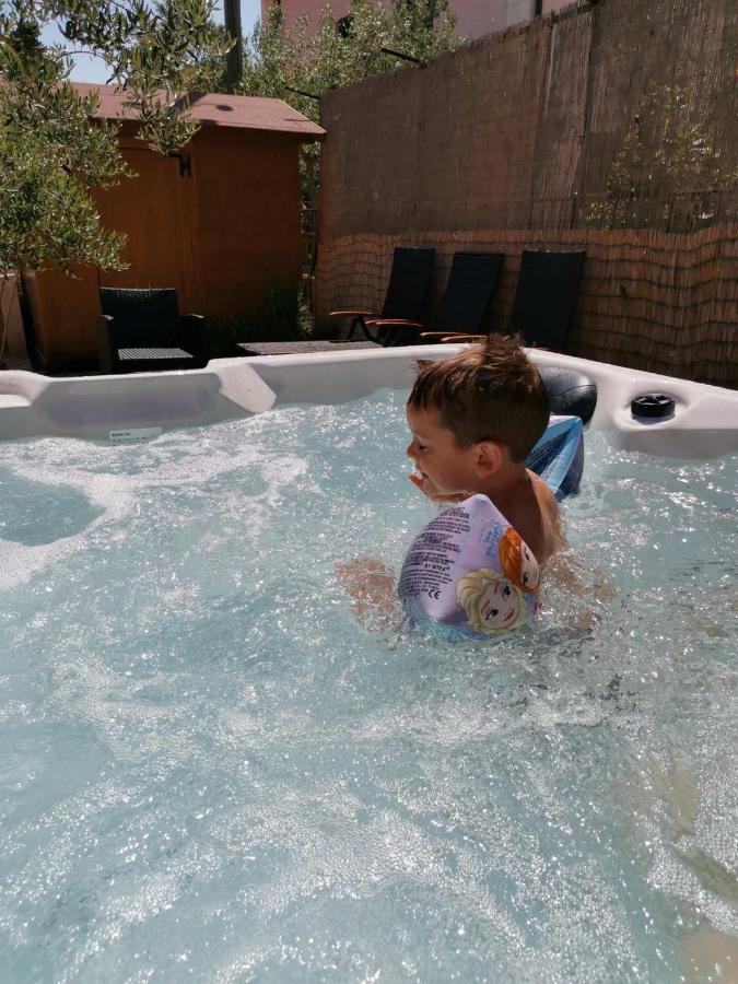 Holiday Home Istra With Jacuzzi Medulin Dış mekan fotoğraf