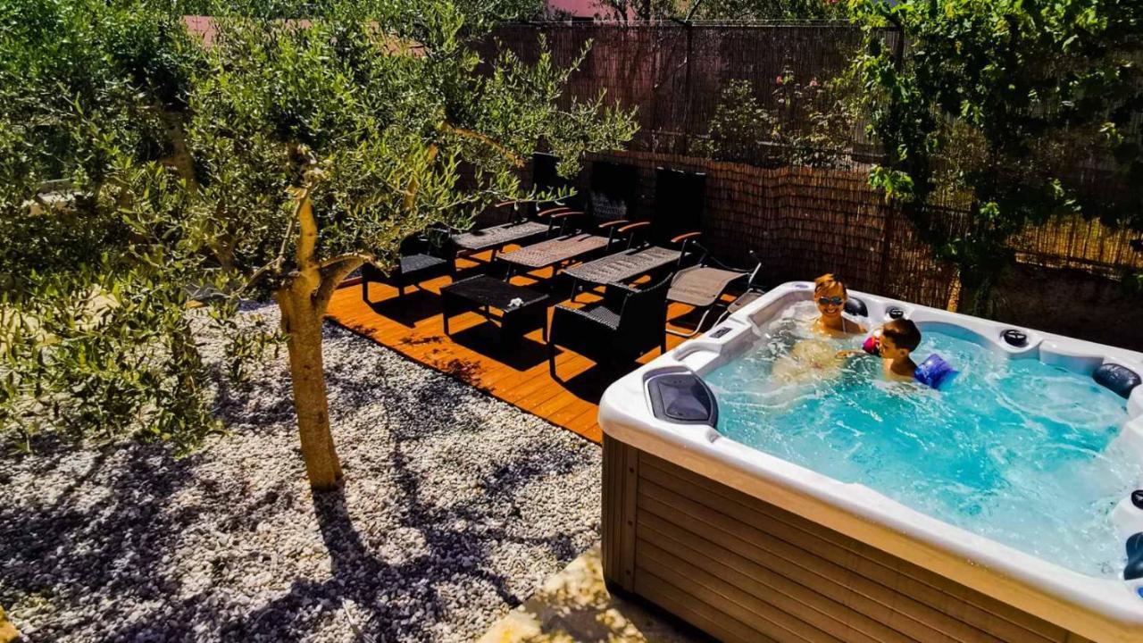Holiday Home Istra With Jacuzzi Medulin Dış mekan fotoğraf